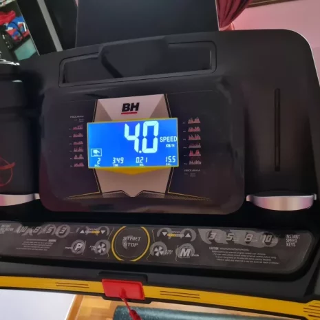 Treadmill Foldable anti shock BH Fitness BH7050 user pix 1b Treadmill Foldable anti shock BH Fitness BH7050 user pix 1b